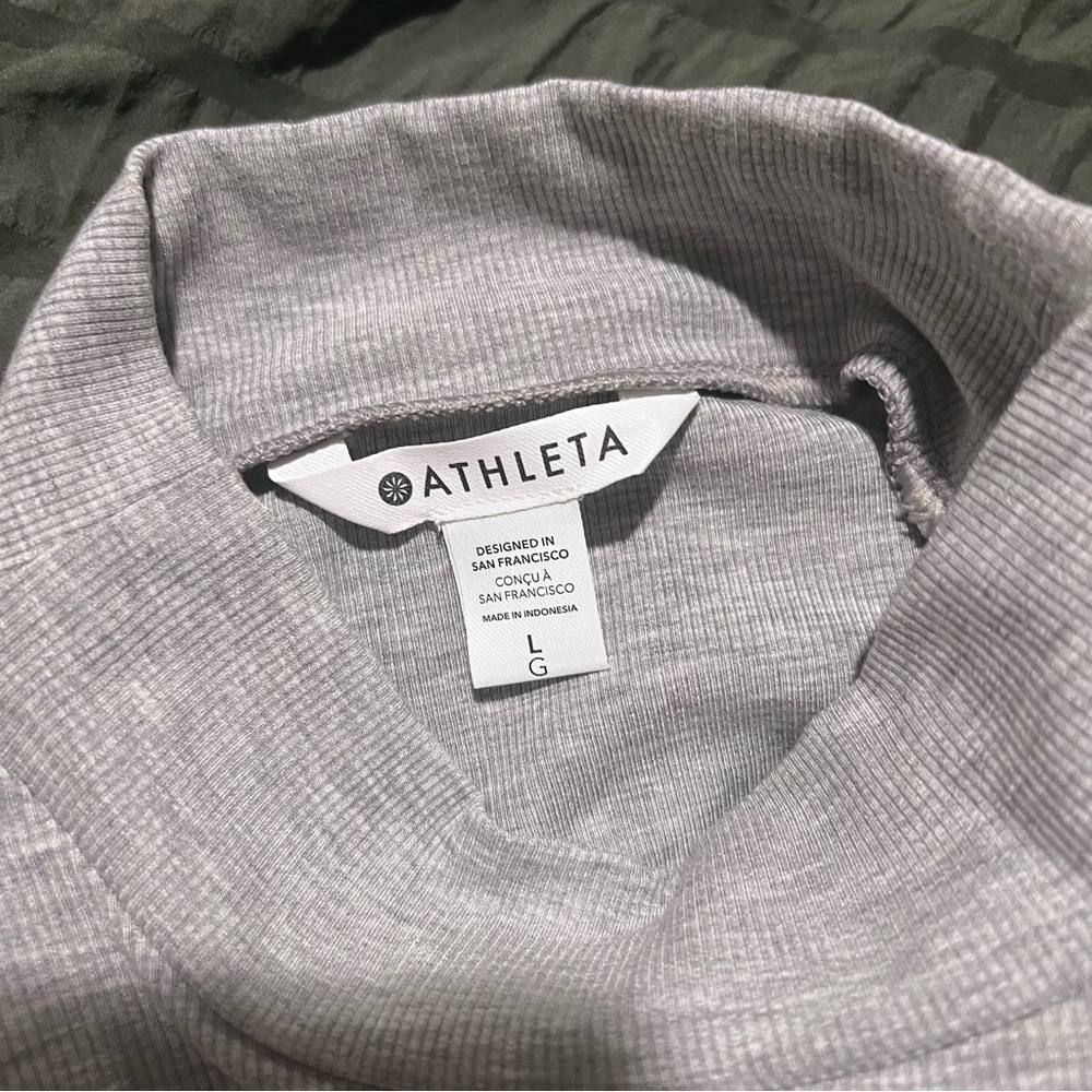 Athleta Light Gray Signature Rib Turtleneck - Picture 4 of 5